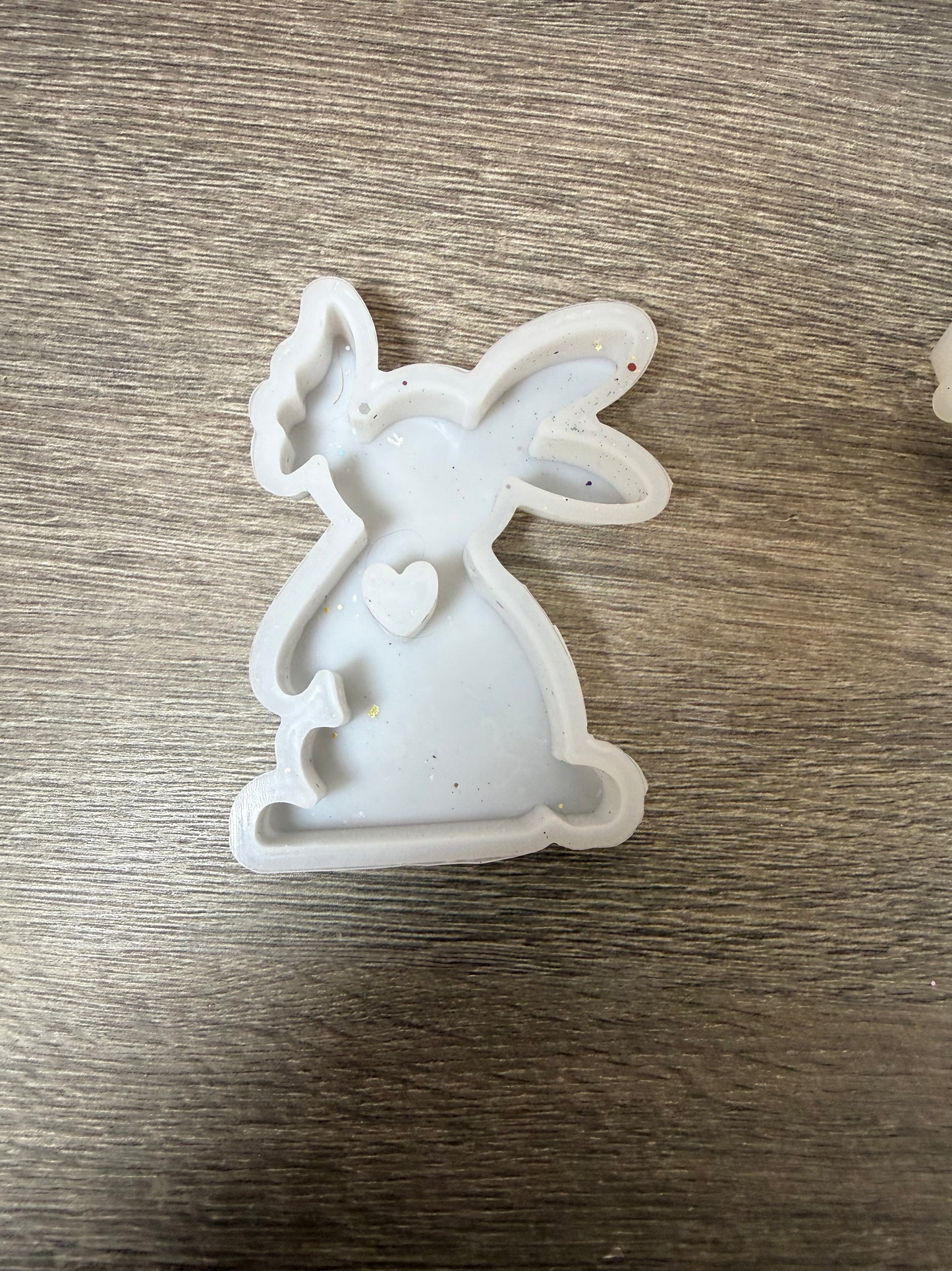 Silikonform Hase mit Schmetterling & Herz – gebraucht