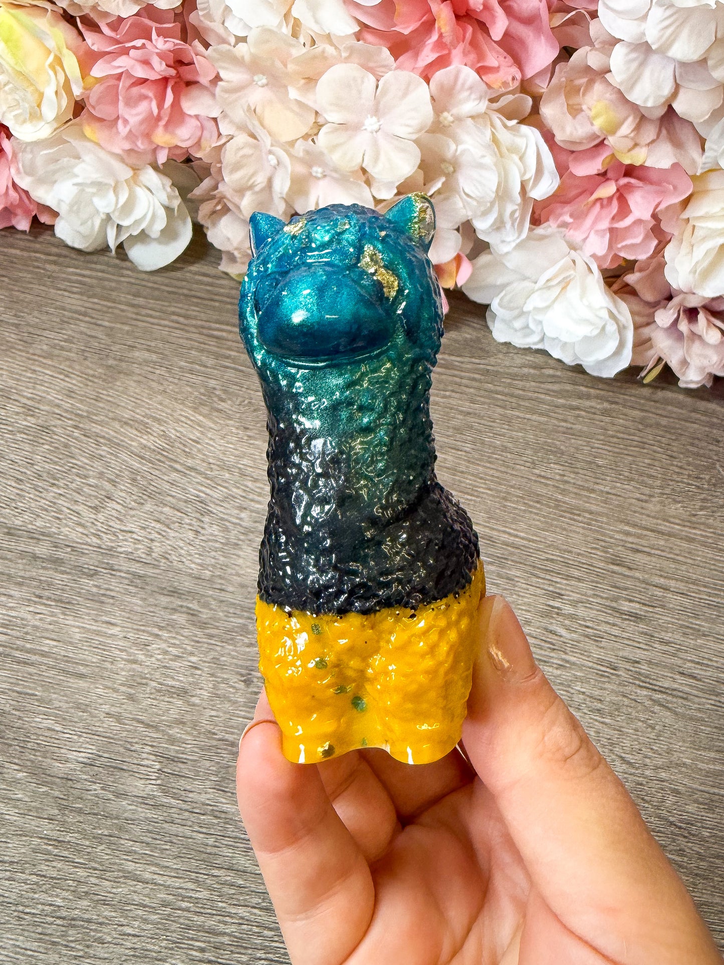 Alpaka Figur aus Epoxidharz – handgefertigte Deko Figur Einzelstück