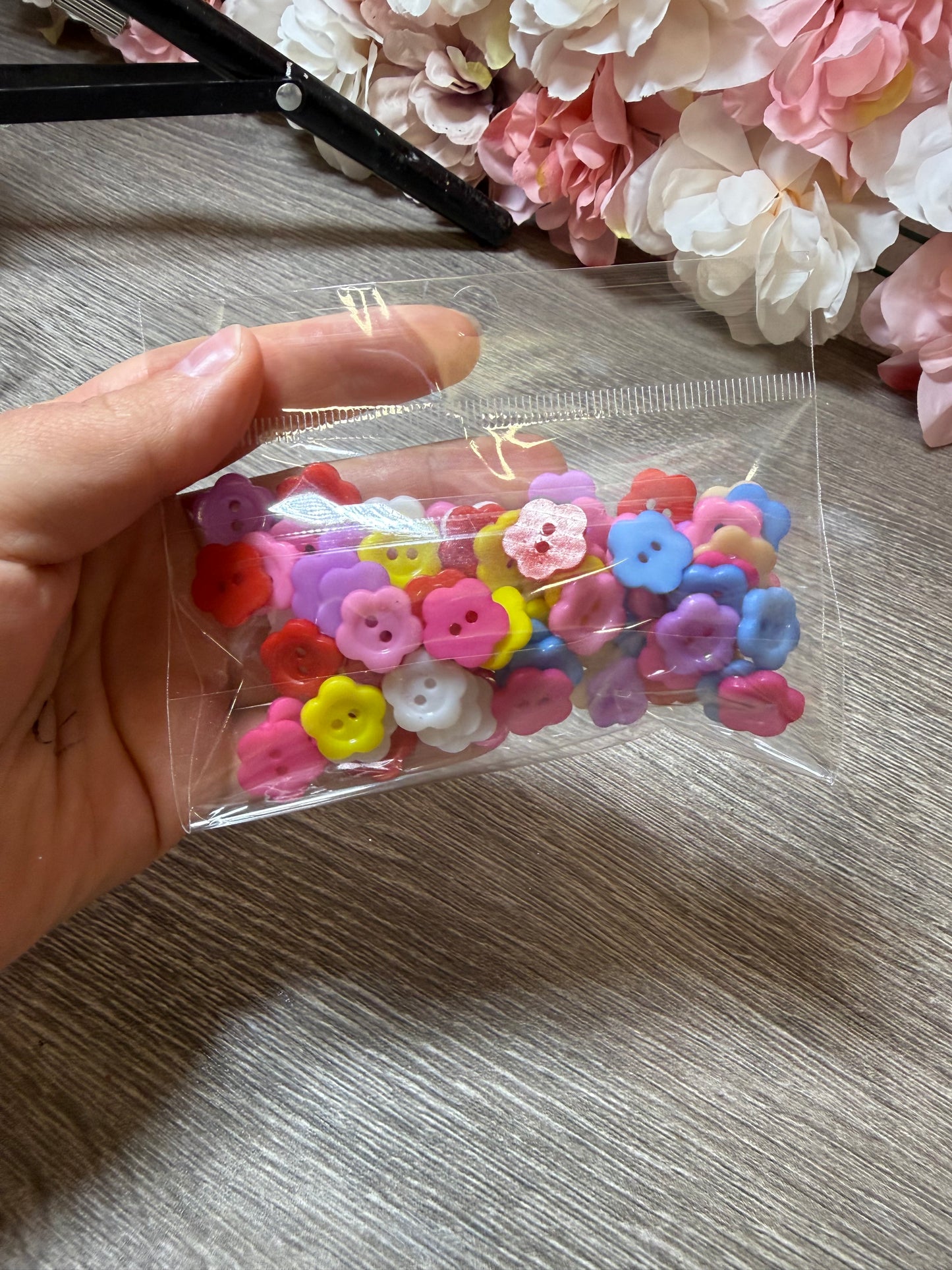 Bunte Blumenknöpfe Mix – verschiedene Farben – Bastelzubehör