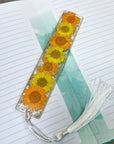 Lesezeichen mit Blüten in verschiedenen Designs