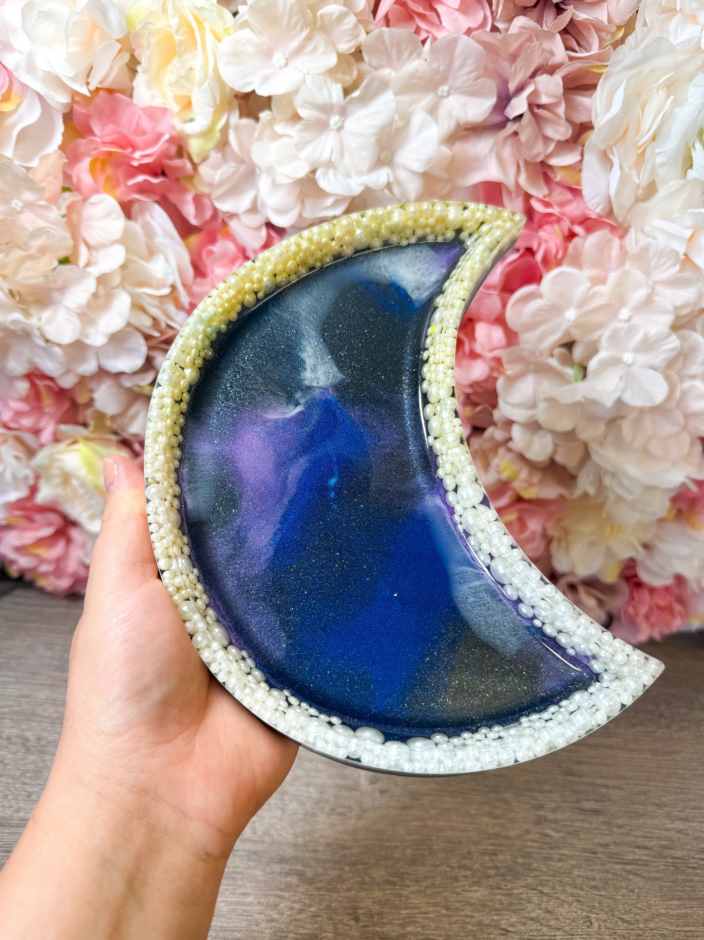 Mond Tablett aus Epoxidharz mit Galaxy Design – handgefertigte Deko & Geschenkidee Einzelstück