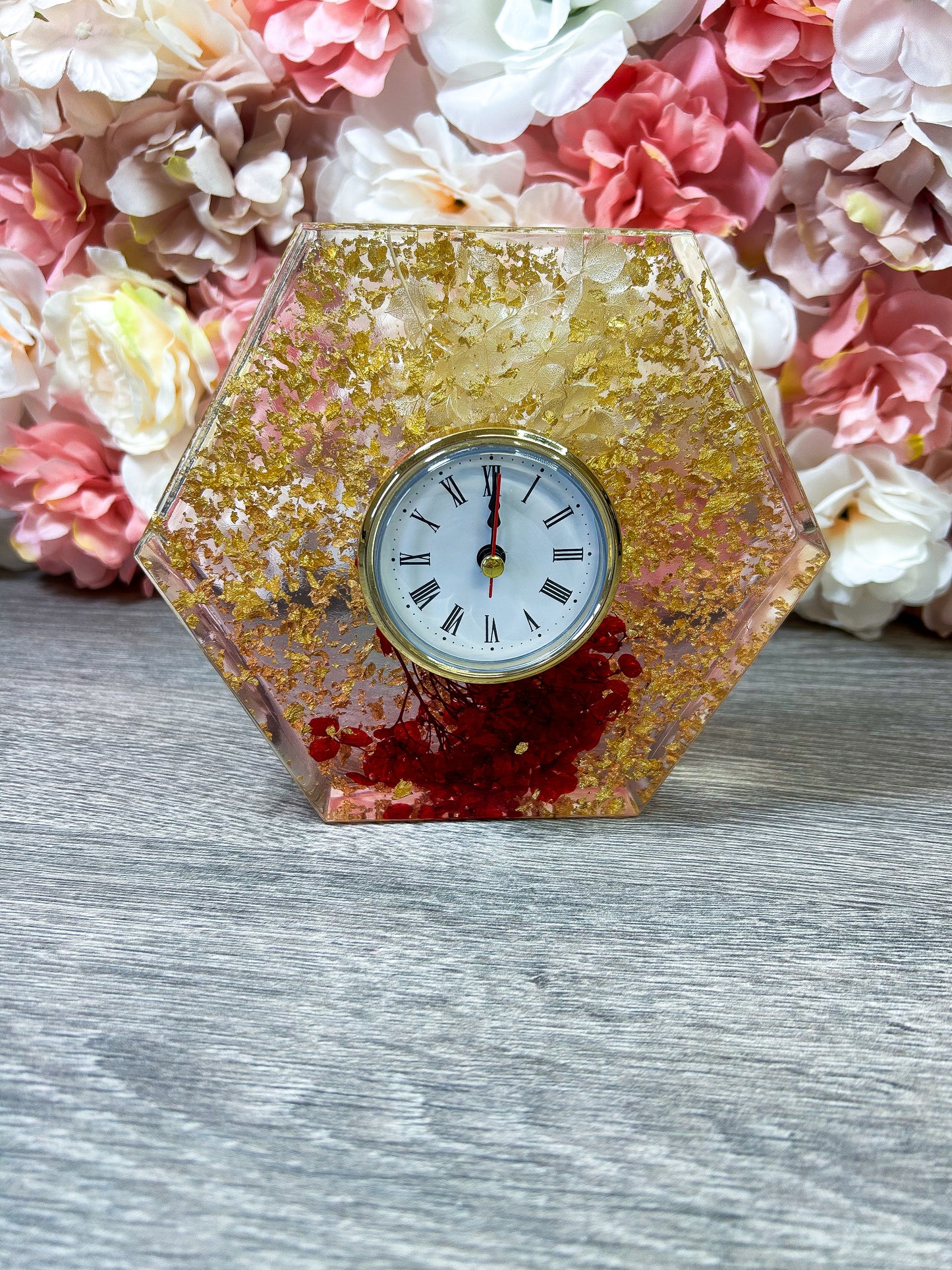 Standuhren aus Resin in verschiedenen Designs