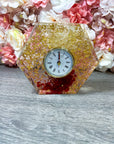 Standuhren aus Resin in verschiedenen Designs