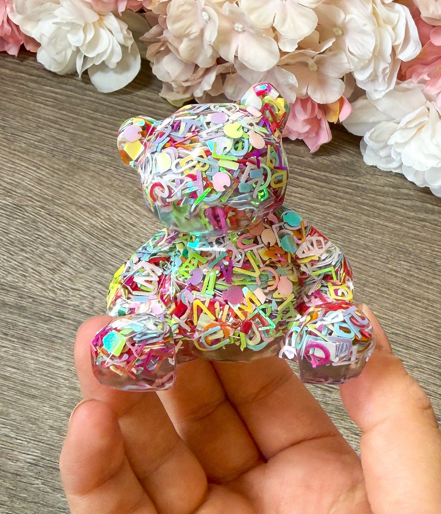 Teddy Figur aus Epoxidharz – handgefertigte Deko Figur Einzelstück