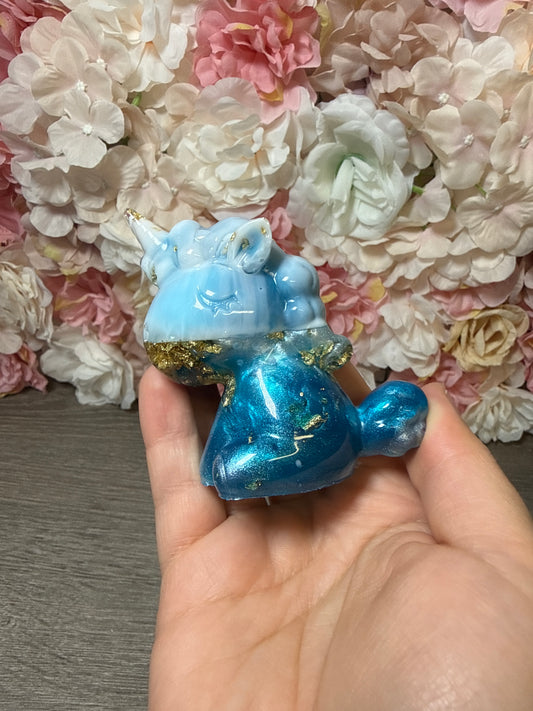 Einhorn Figur aus Epoxidharz – handgefertigte Deko Figur Einzelstück