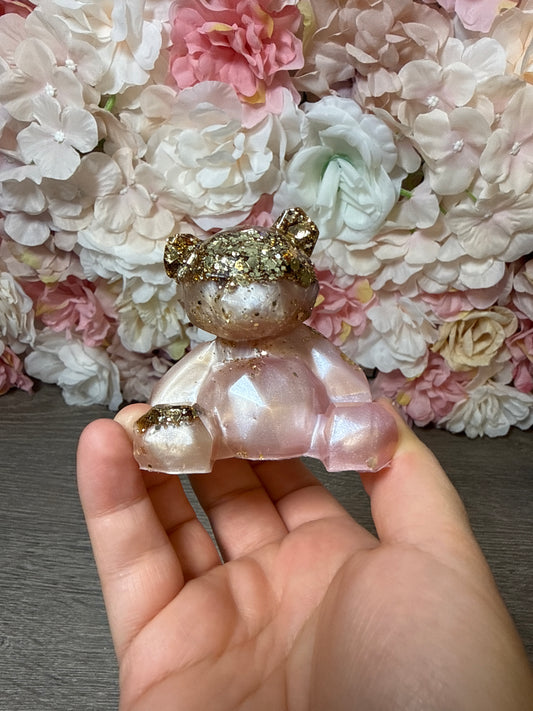Teddy Figur aus Epoxidharz – handgefertigte Deko Figur Einzelstück