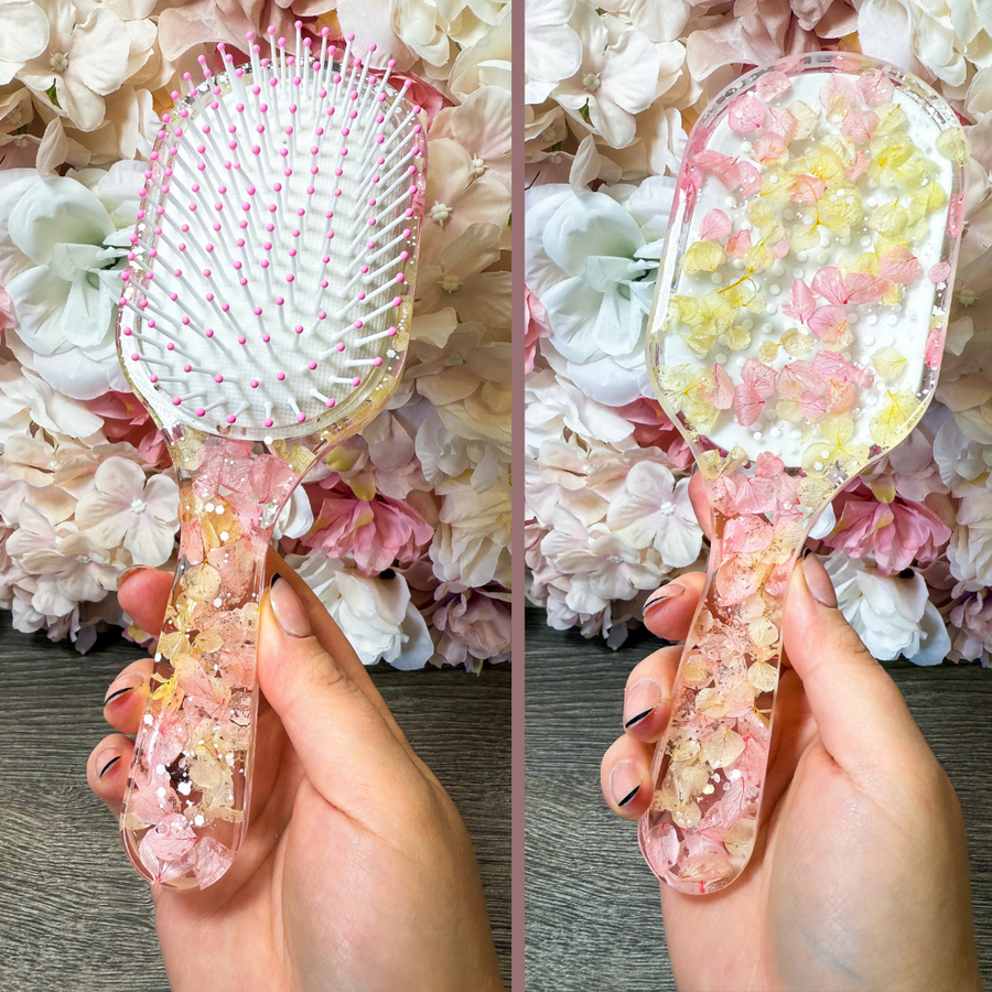 Haarbürste mit echten Hortensien in verschiedenen Designs