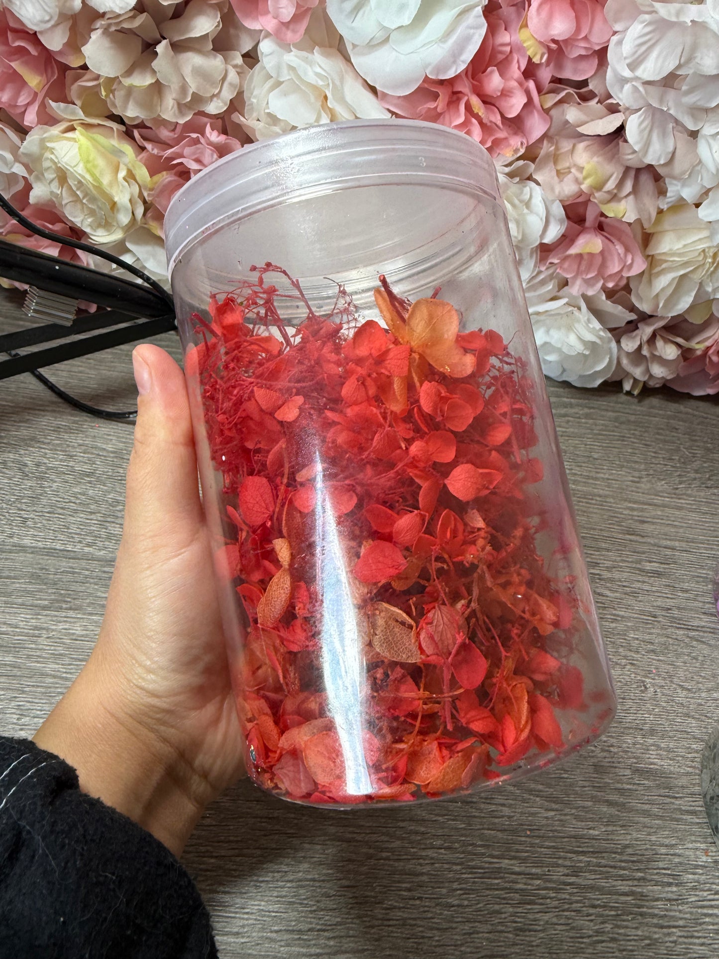 Große Dose Trockenhortensien Rot – teilbefüllt – Resin Deko