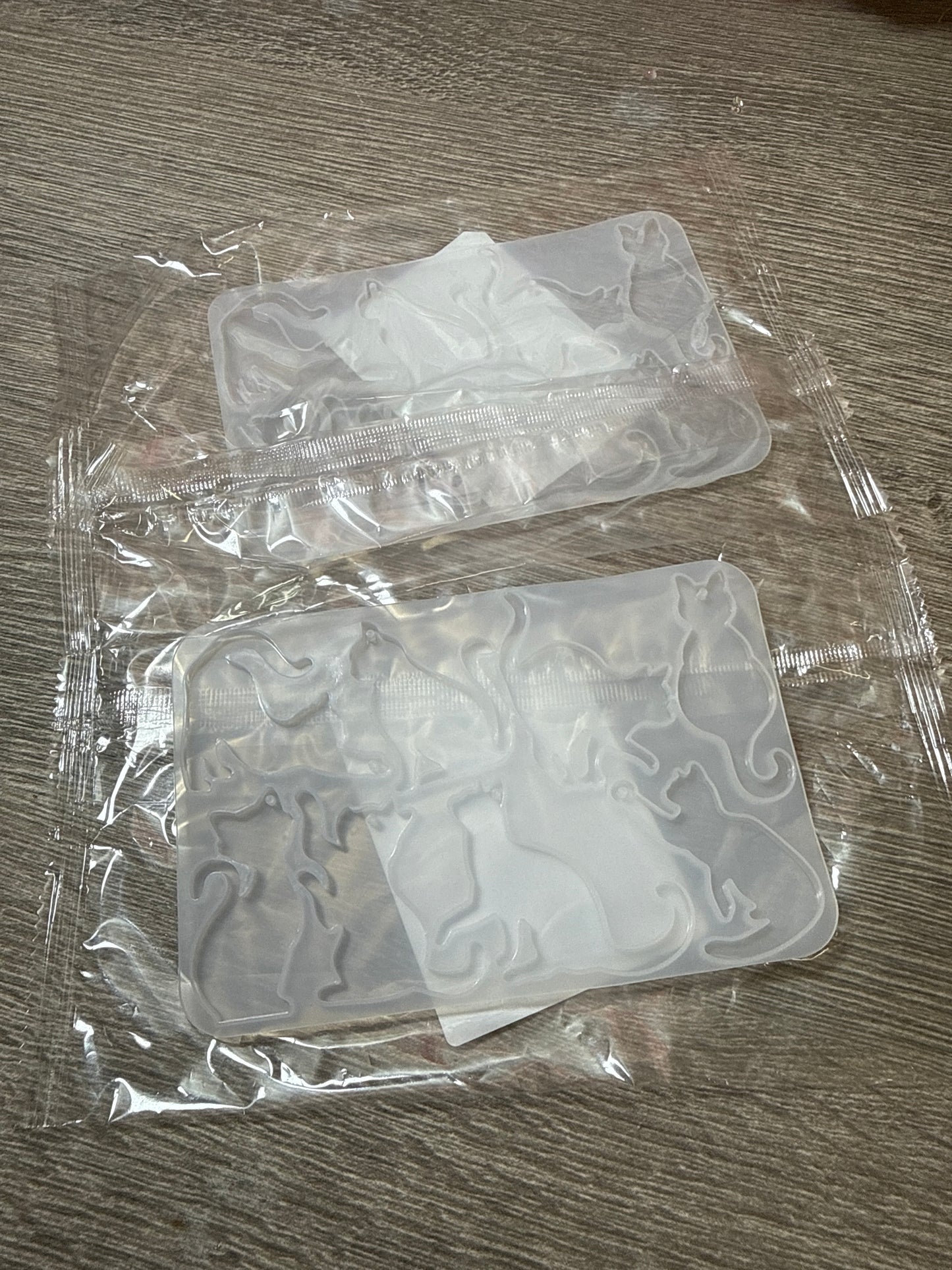 Katzen-Anhänger Silikonform (8 Motive) – neu & originalverpackt - Stückpreis