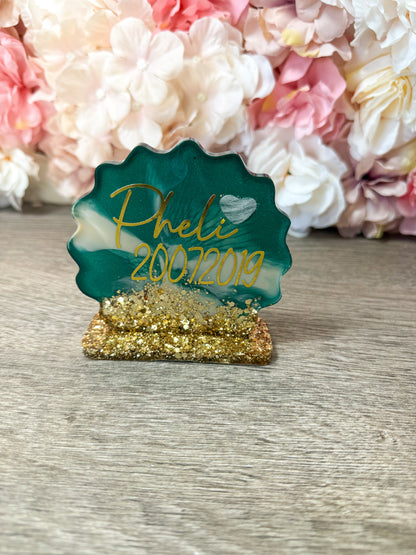 Geode-Erinnerungsstück mit Tierfell – personalisiertes Tierandenken aus Resin