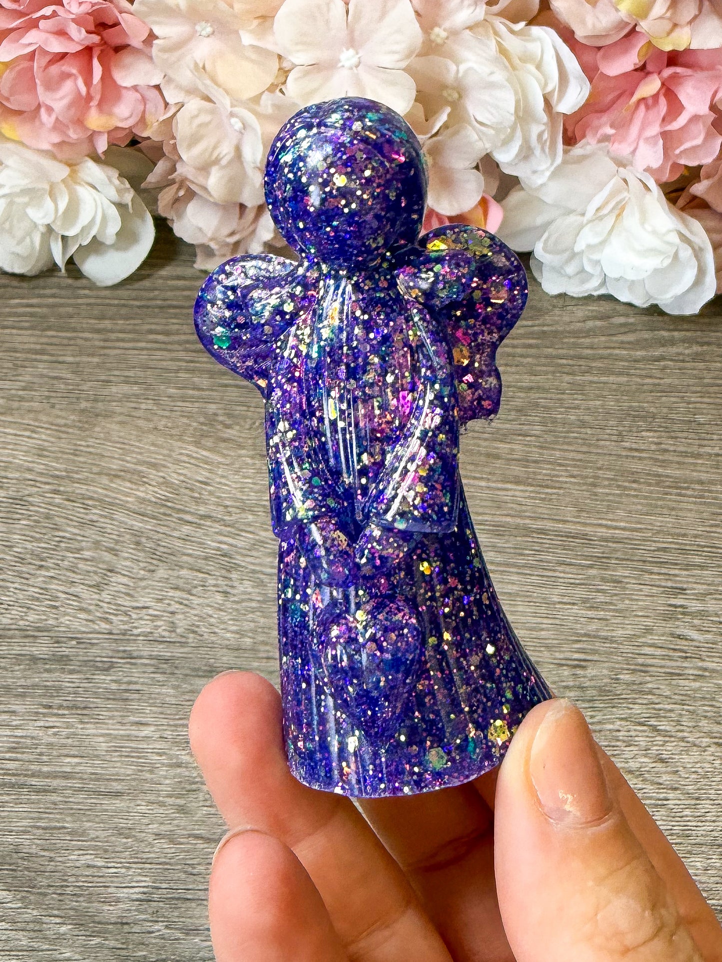 Kleine Engel Figur aus Epoxidharz – handgefertigte Deko Figur Einzelstück