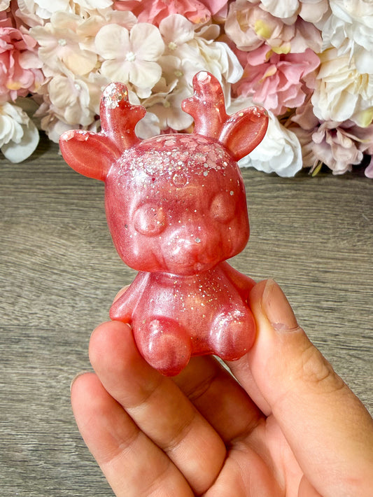 Hirsch Figur aus Epoxidharz – handgefertigte Deko Figur Einzelstück