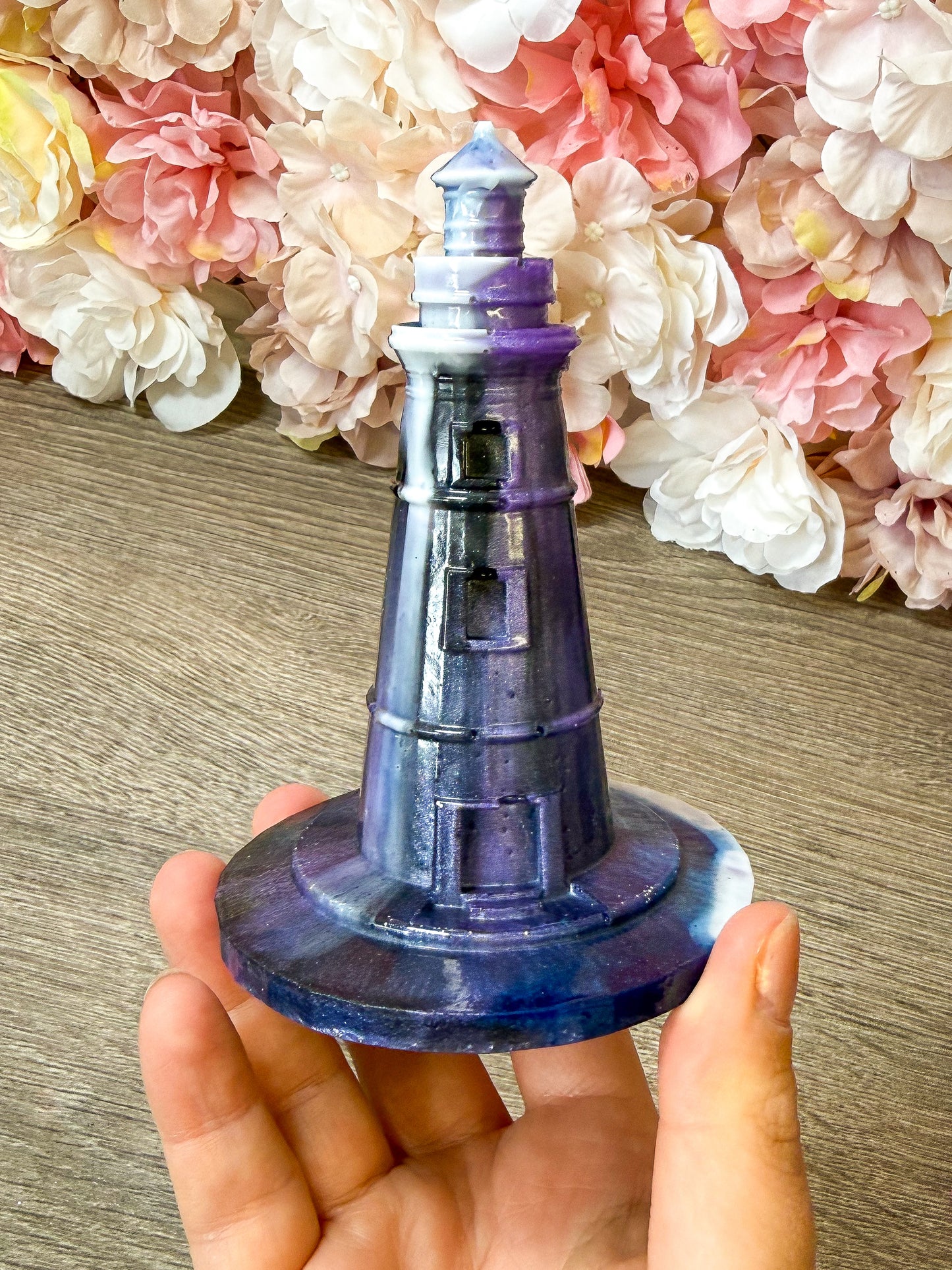 Leuchtturm Figur aus Epoxidharz – handgefertigte Deko Figur Einzelstück