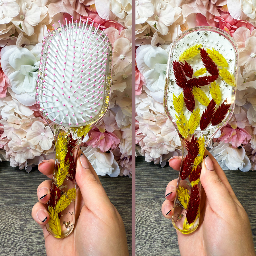 Haarbürste mit echten Hortensien in verschiedenen Designs