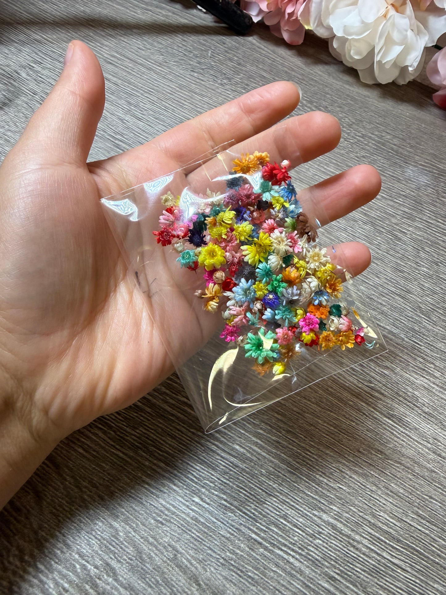 Getrocknete Mini Blüten Mix – bunte Trockenblumen für Resin