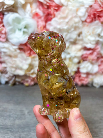 Figur "Hund" mit echten Blumen