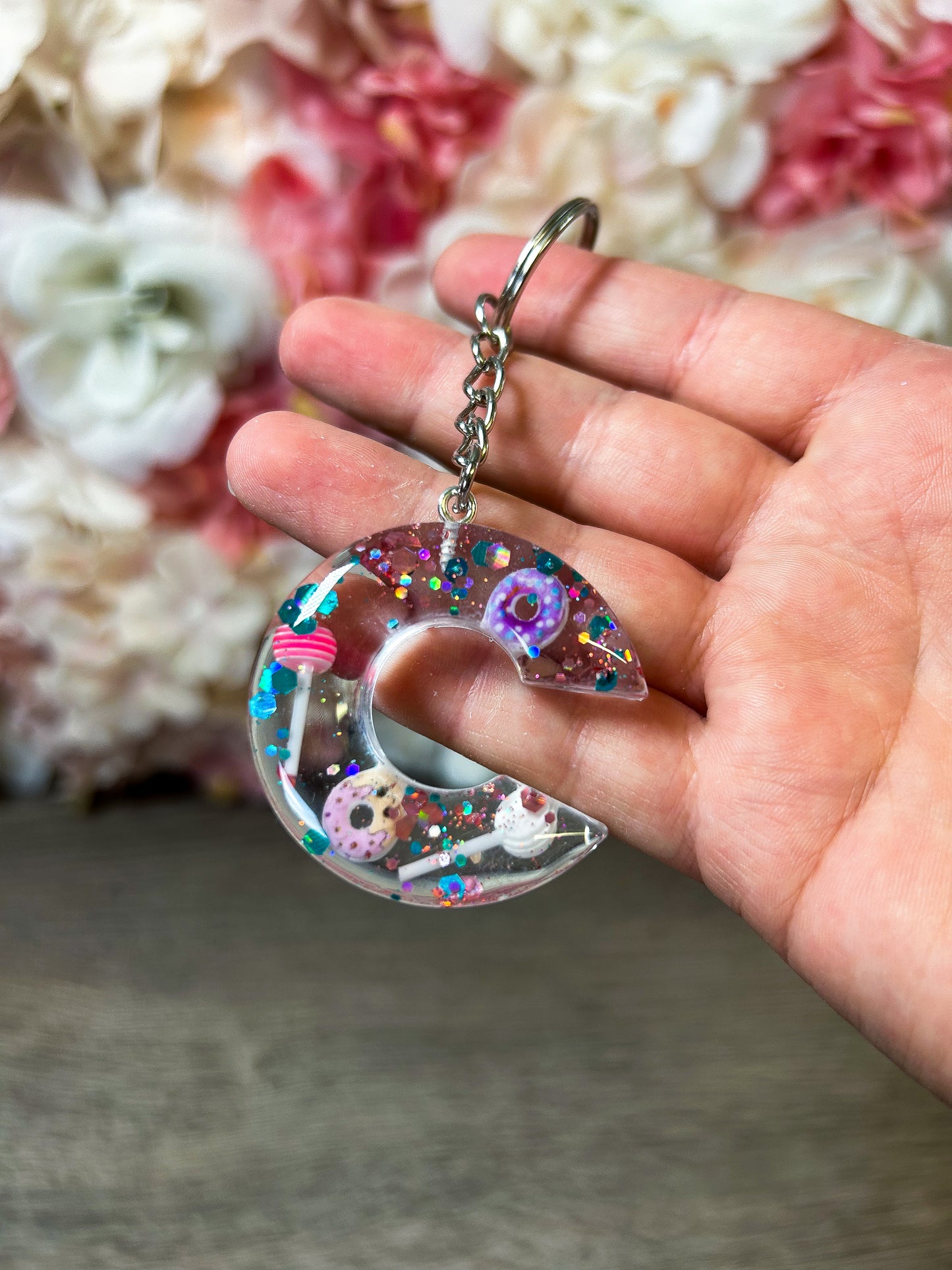 Schlüsselanhänger „Buchstabe“ mit Lollis und Donuts