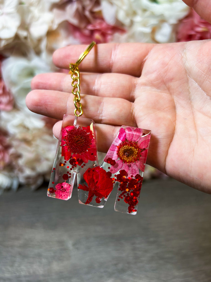 Schlüsselanhänger "Buchstabe" im Blumen-Design