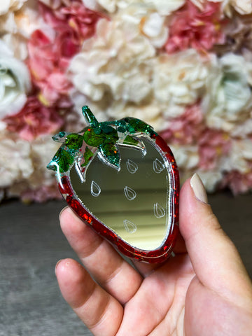 Taschenspiegel "Erdbeere" mit echten Blüten