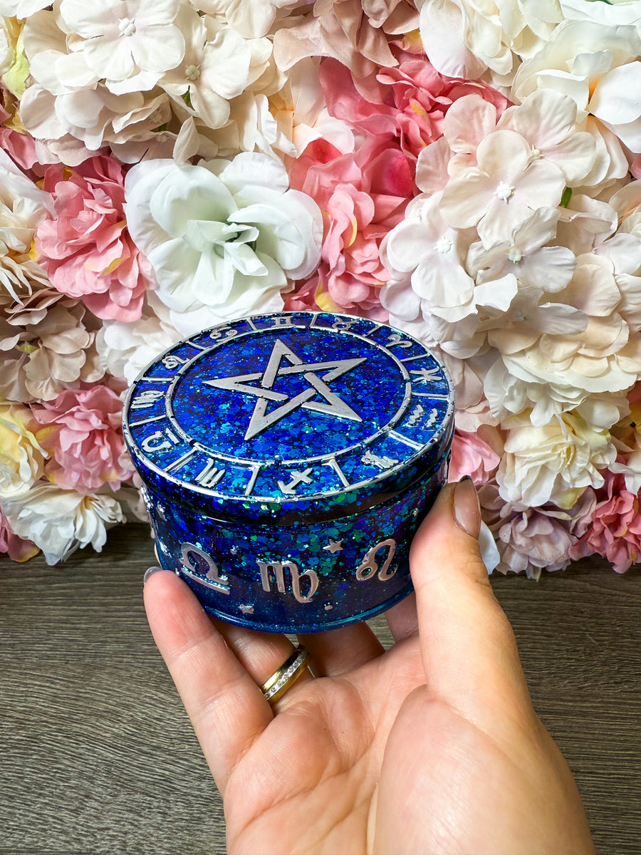 Dose Sternzeichen in verschiedenen Designs (B-Ware)