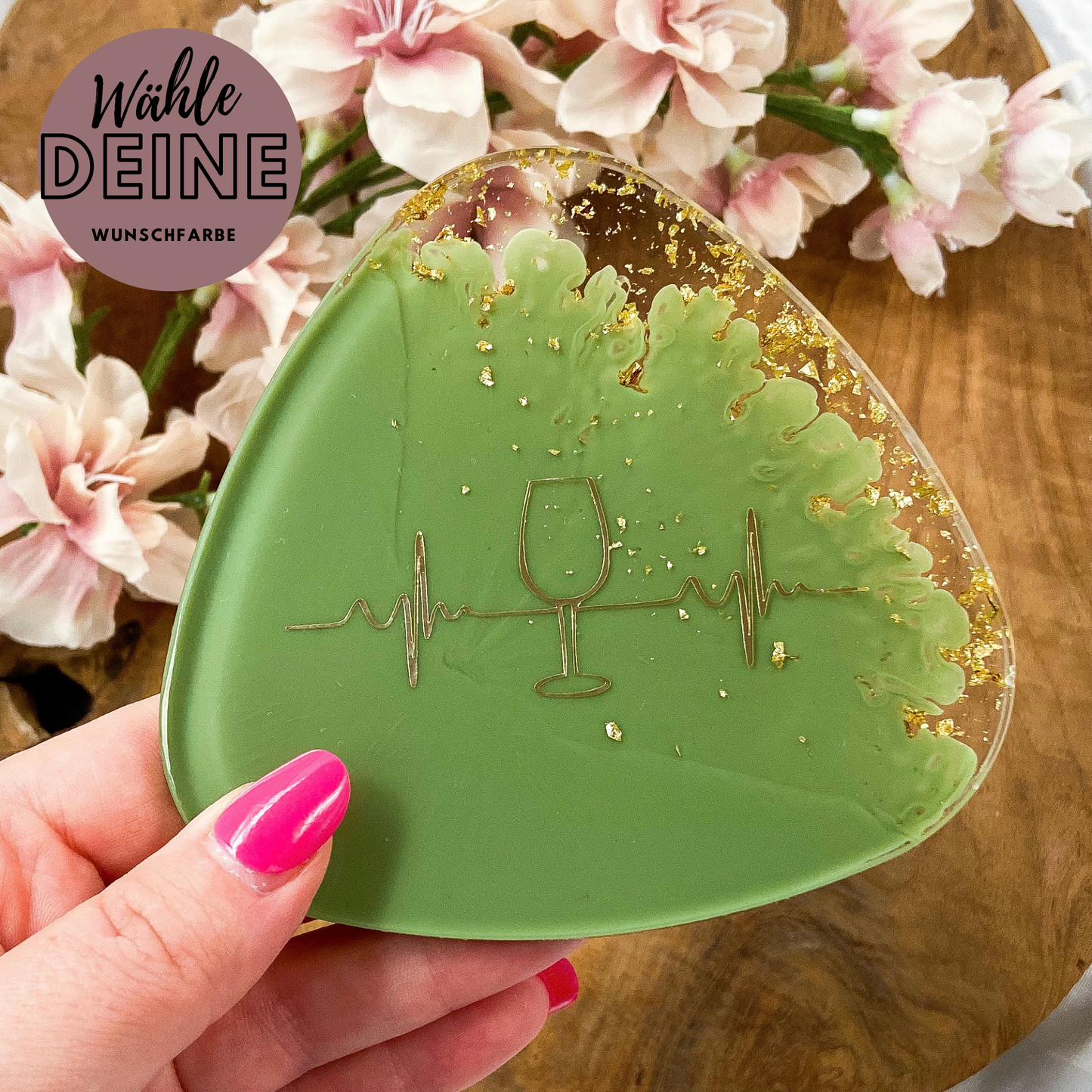 Glas Untersetzer aus Resin "Weinglas Herzschlag" in  deiner Wunschfarbe